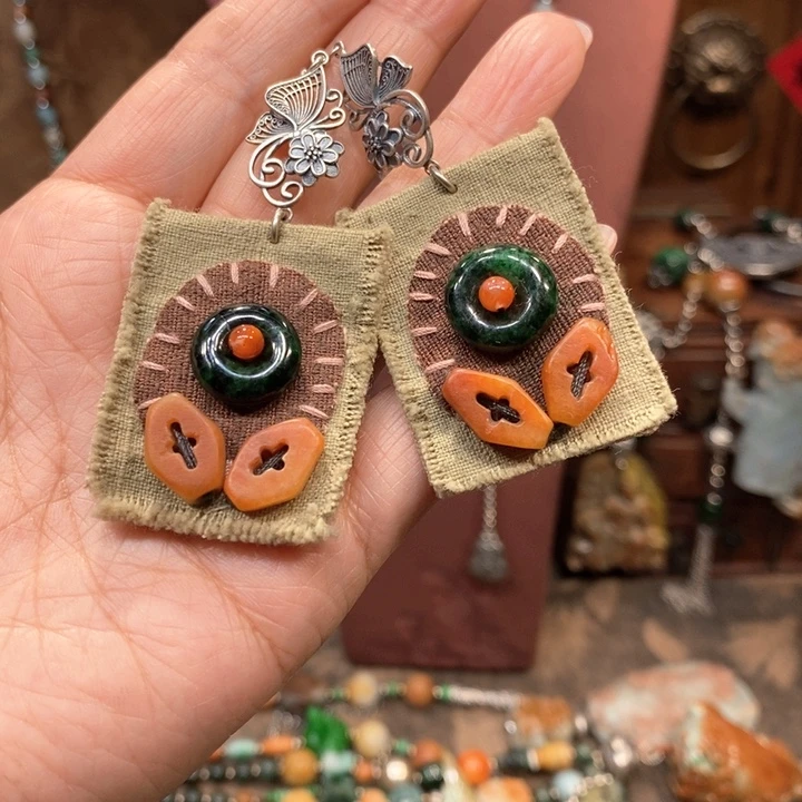 翡翠吊坠(赠链)未镶嵌