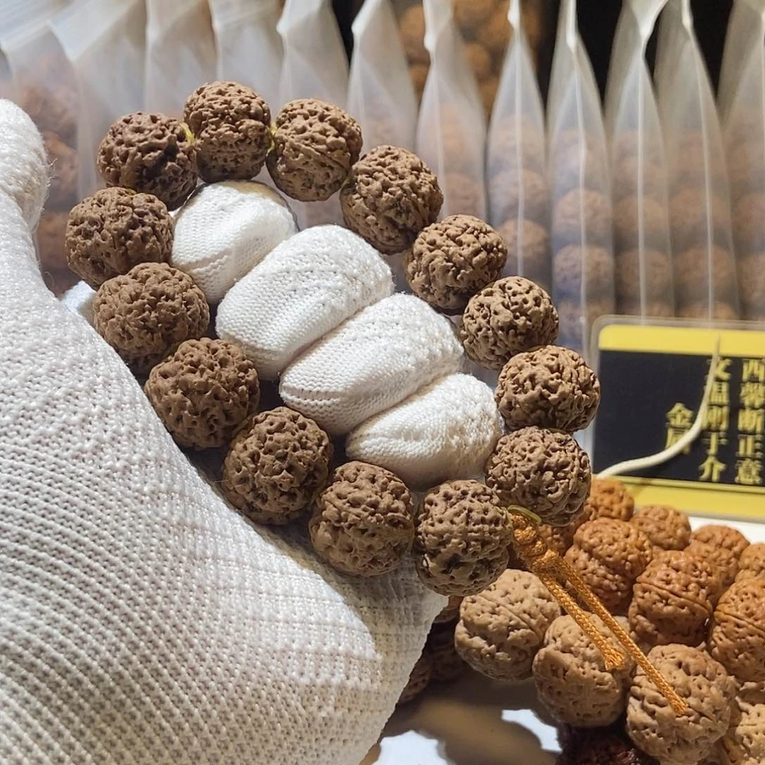 吊坠金刚菩提满肉蜂王20mm
