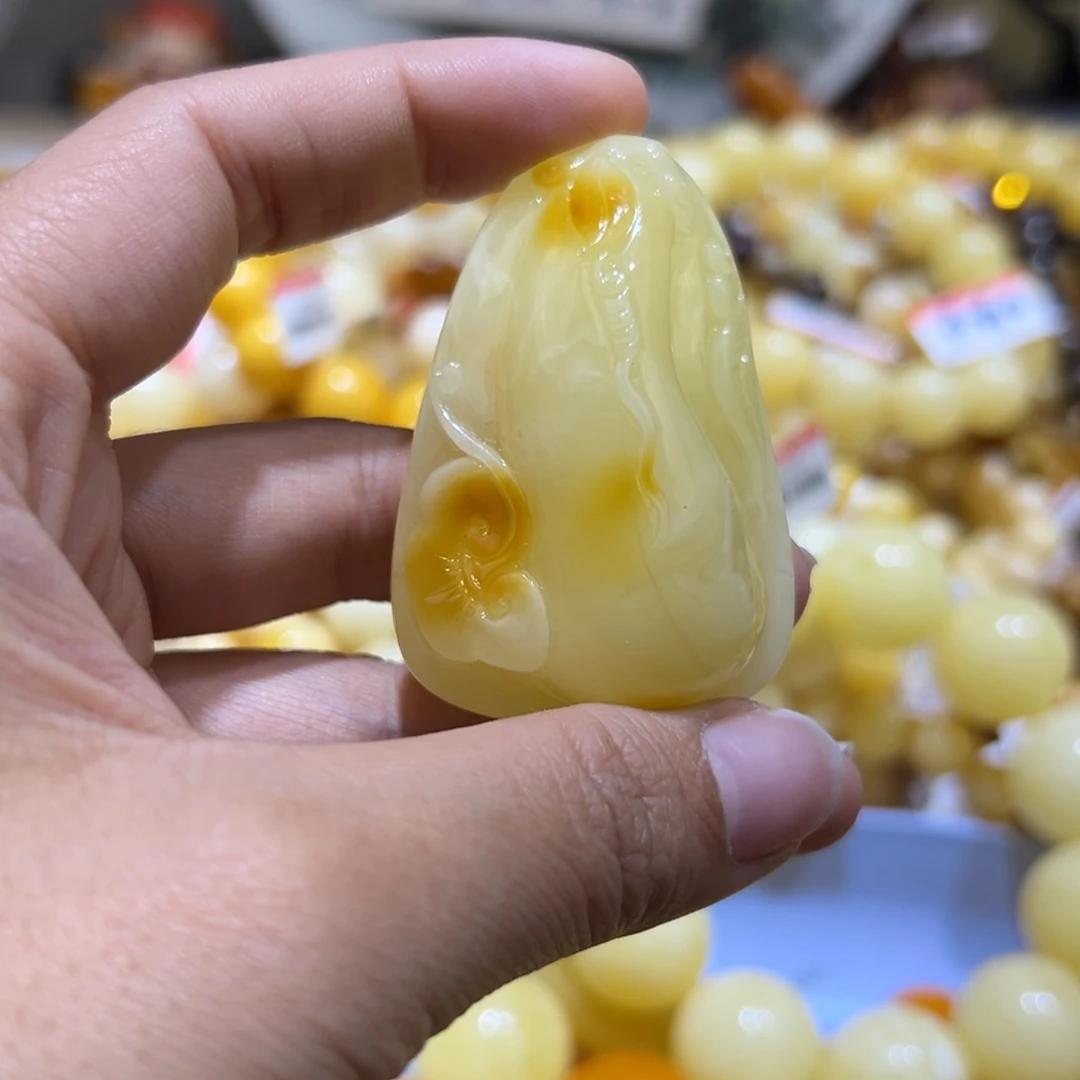 琥珀珠宝奇石未镶嵌