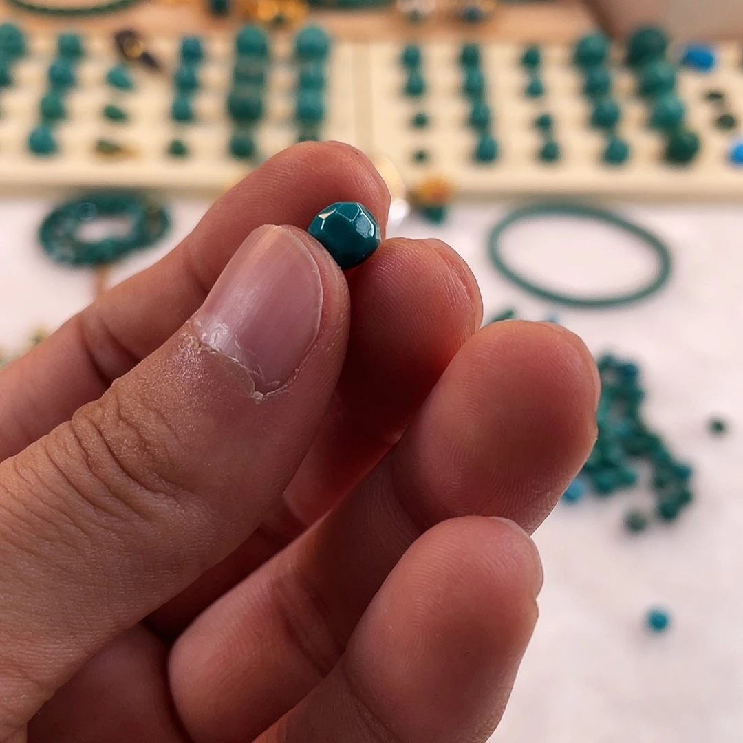 绿松石未镶嵌耳饰