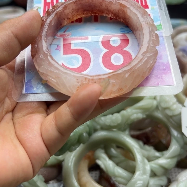 石英岩玉手镯未镶嵌