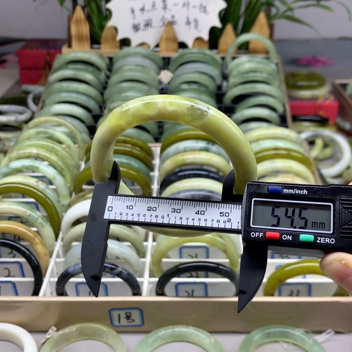 未镶嵌蛇纹石玉手镯32