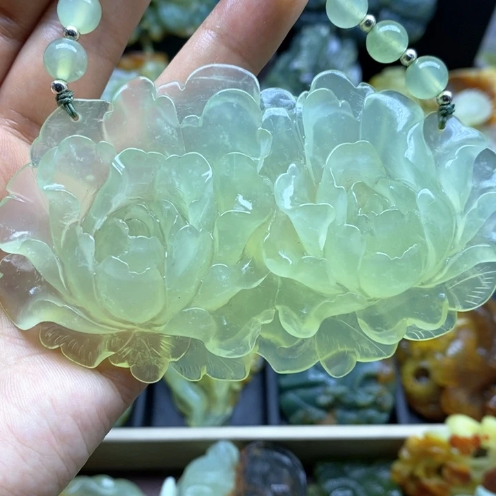 未镶嵌蛇纹石玉挂件