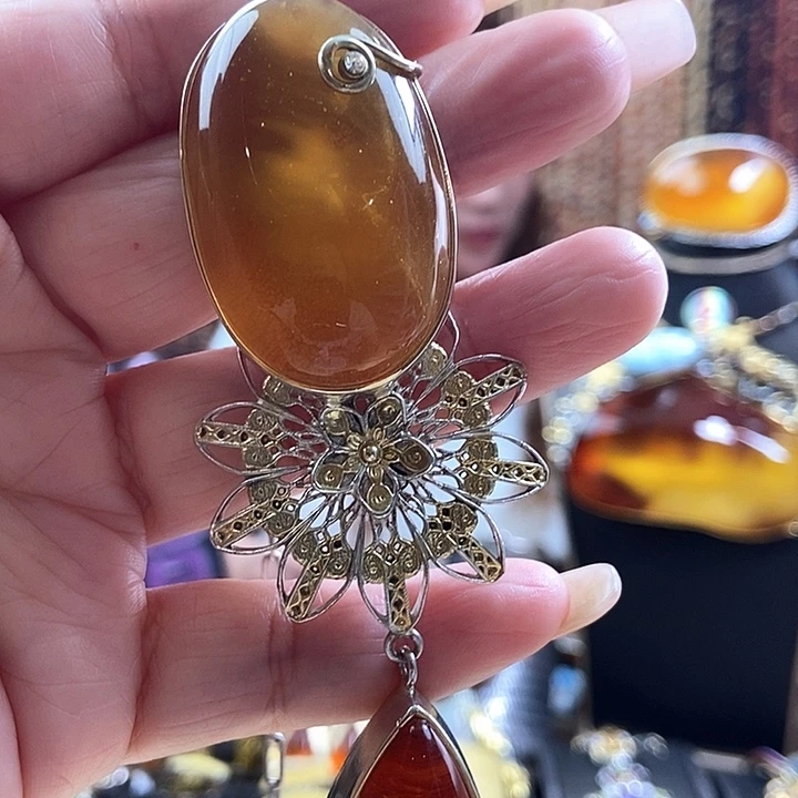 琥珀银S925镶嵌颈饰吊坠