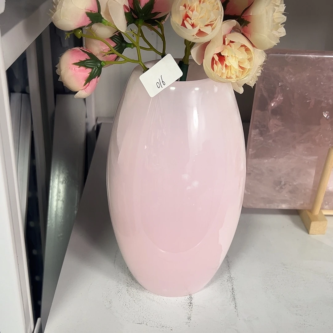 石材粉玉花瓶。         016