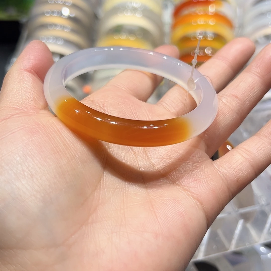 曦***瑶玛瑙/玉髓未镶嵌手镯