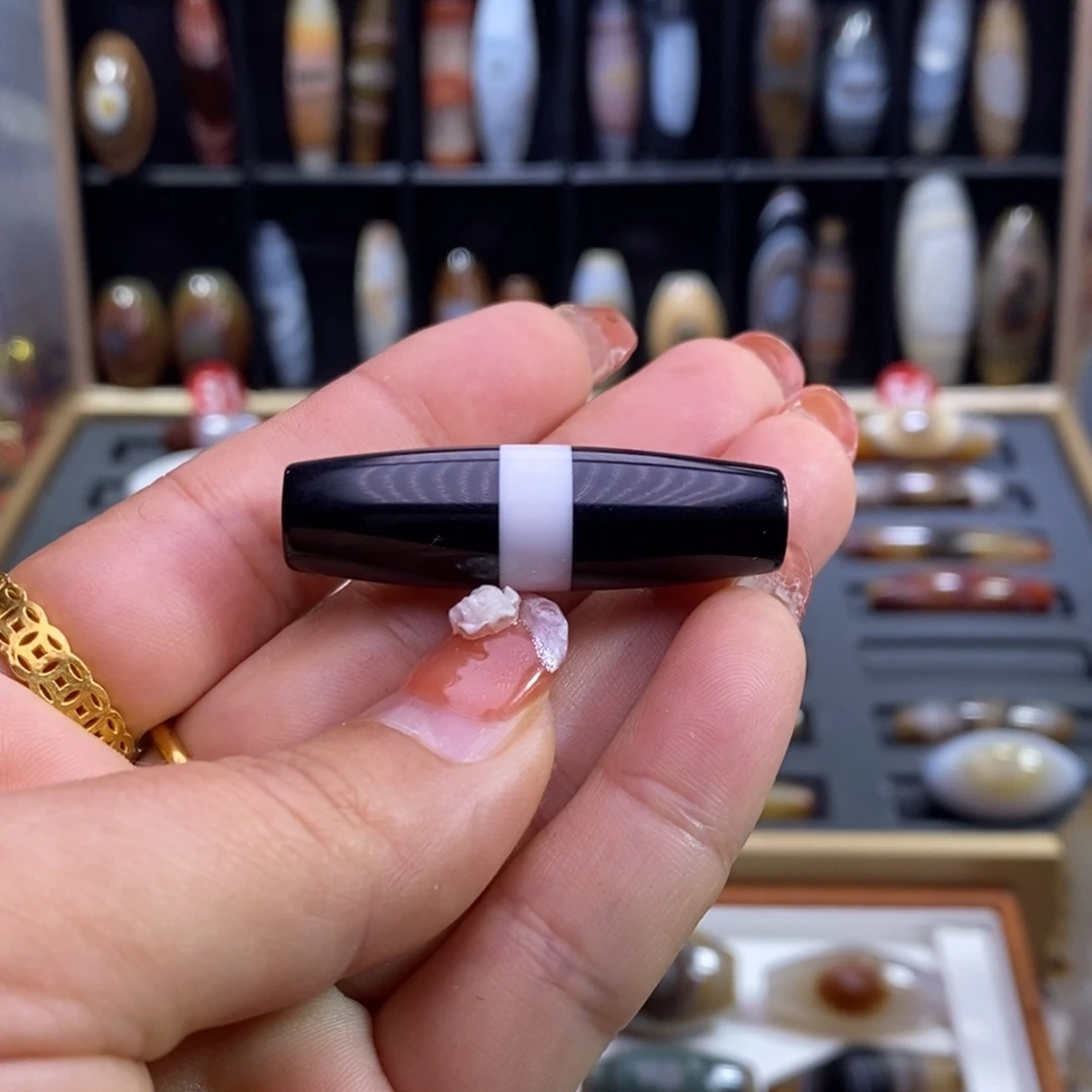 合金颈饰玛瑙/玉髓默*