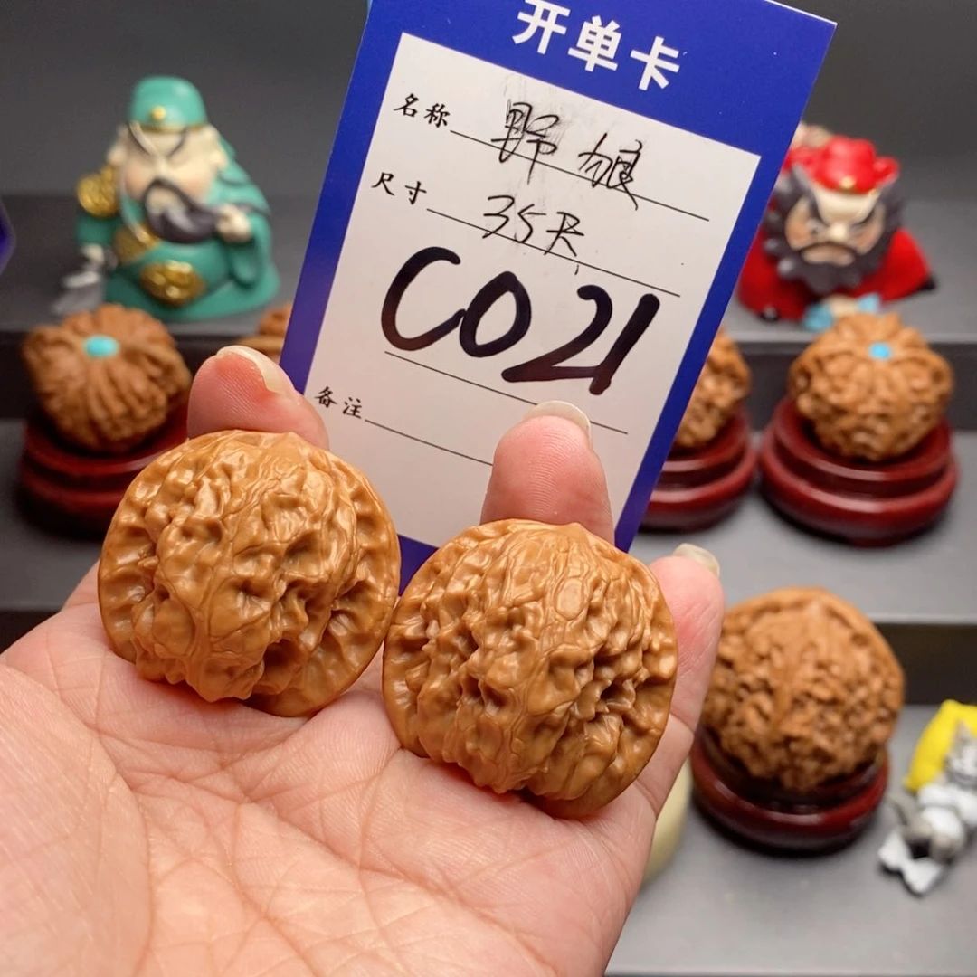 文玩核桃吊坠野狼35