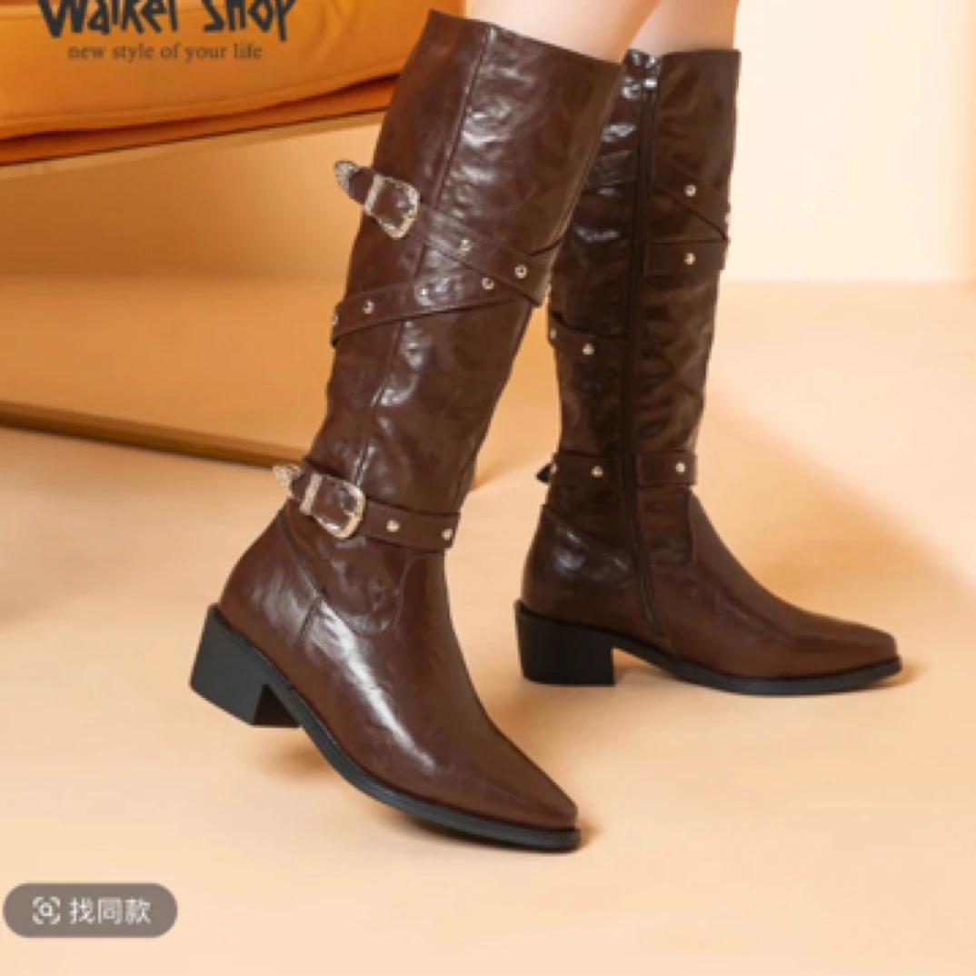 新款女鞋子    211