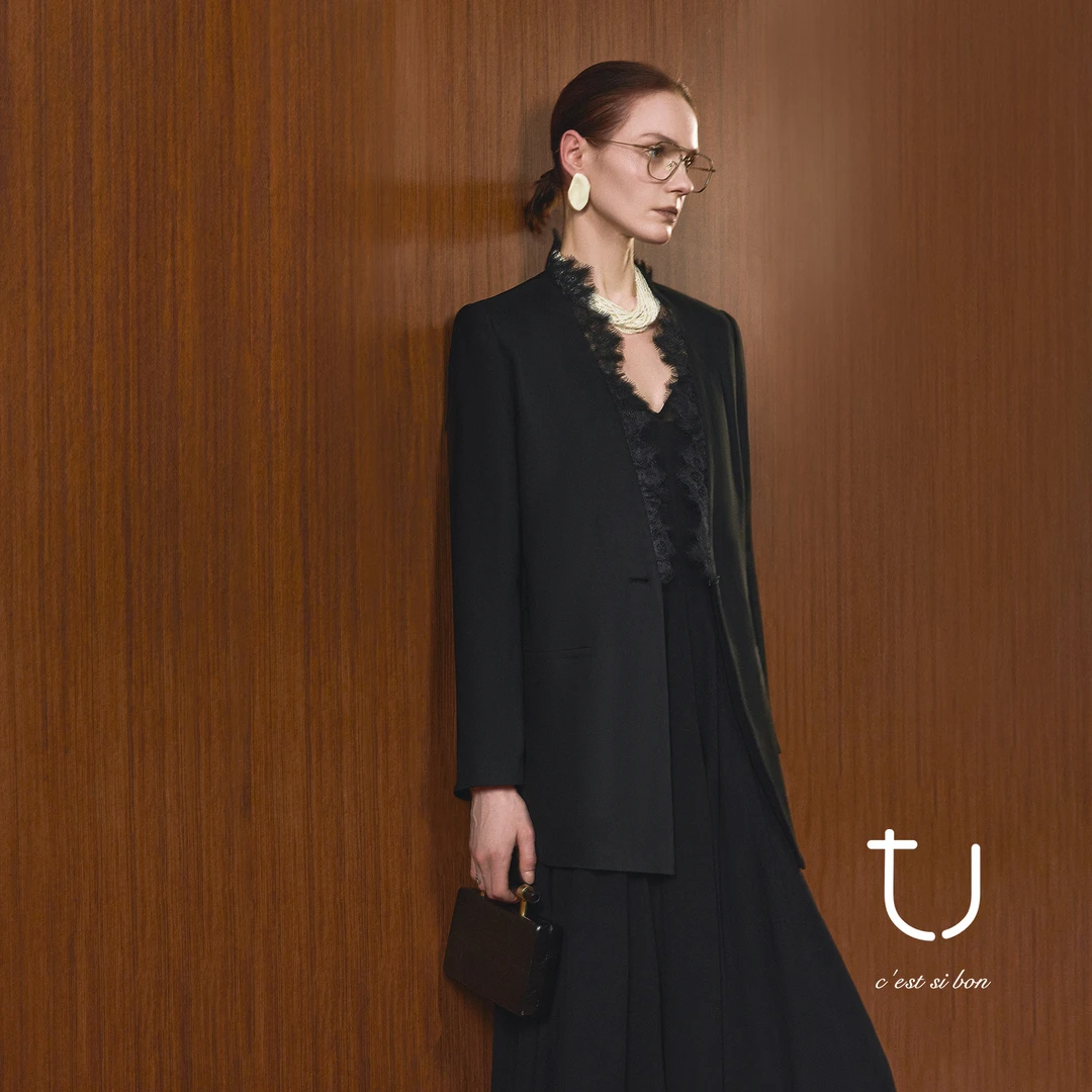 TU女装 肩背削薄一半！蕾丝V领后背镂空西装2025秋季新款西服外套