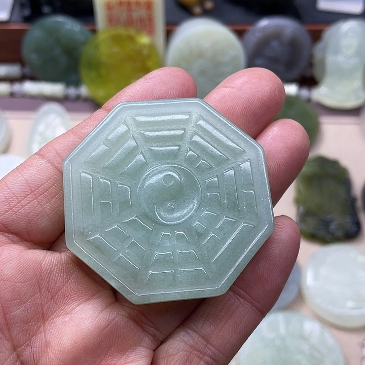 蛇纹石玉合金颈饰