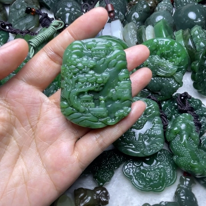 怡***）和田玉未镶嵌颈饰