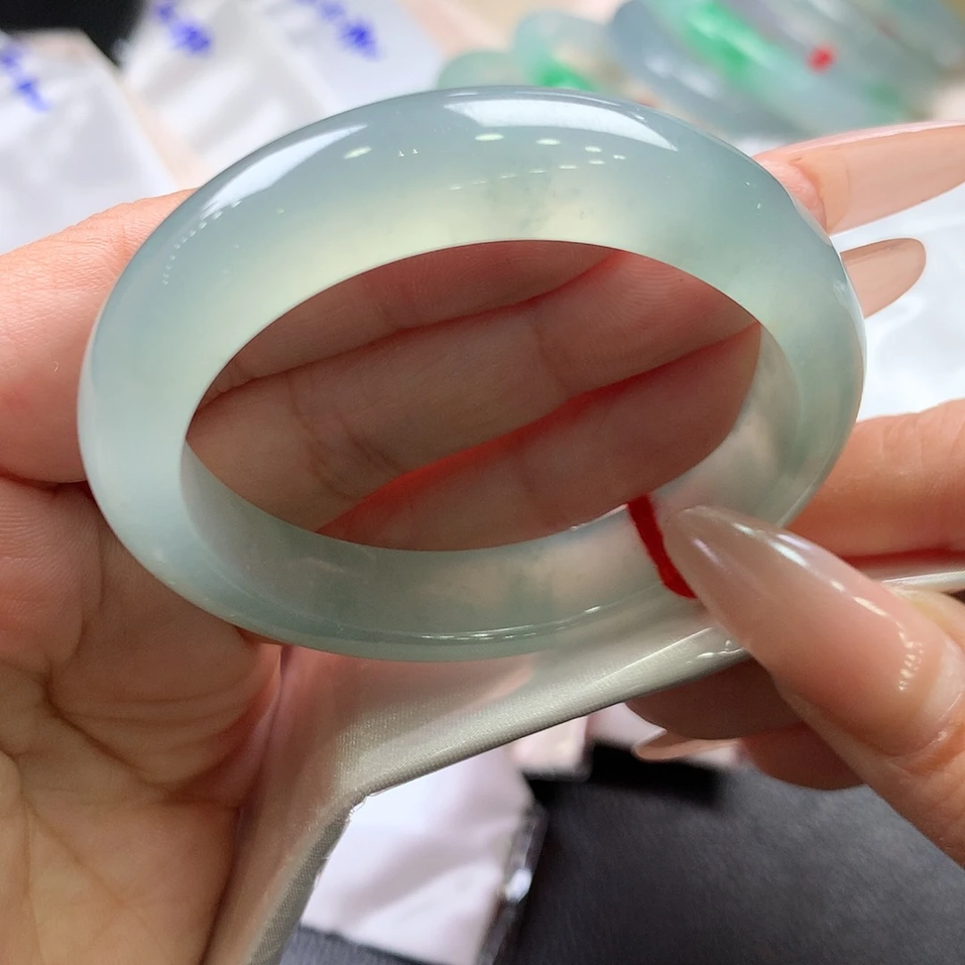 翡翠未镶嵌手镯53贵妃