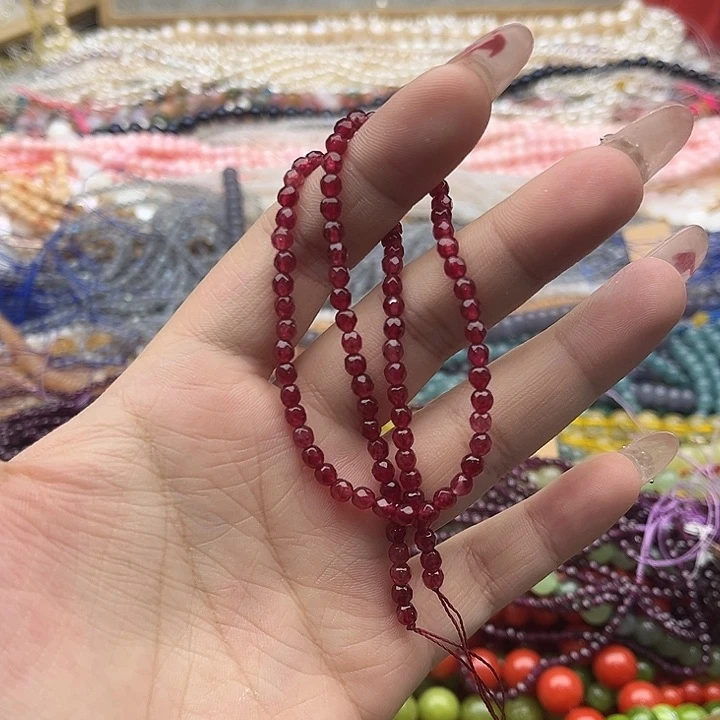 玛瑙/玉髓珠宝半成品未镶嵌一条4mm左右红宝刻面