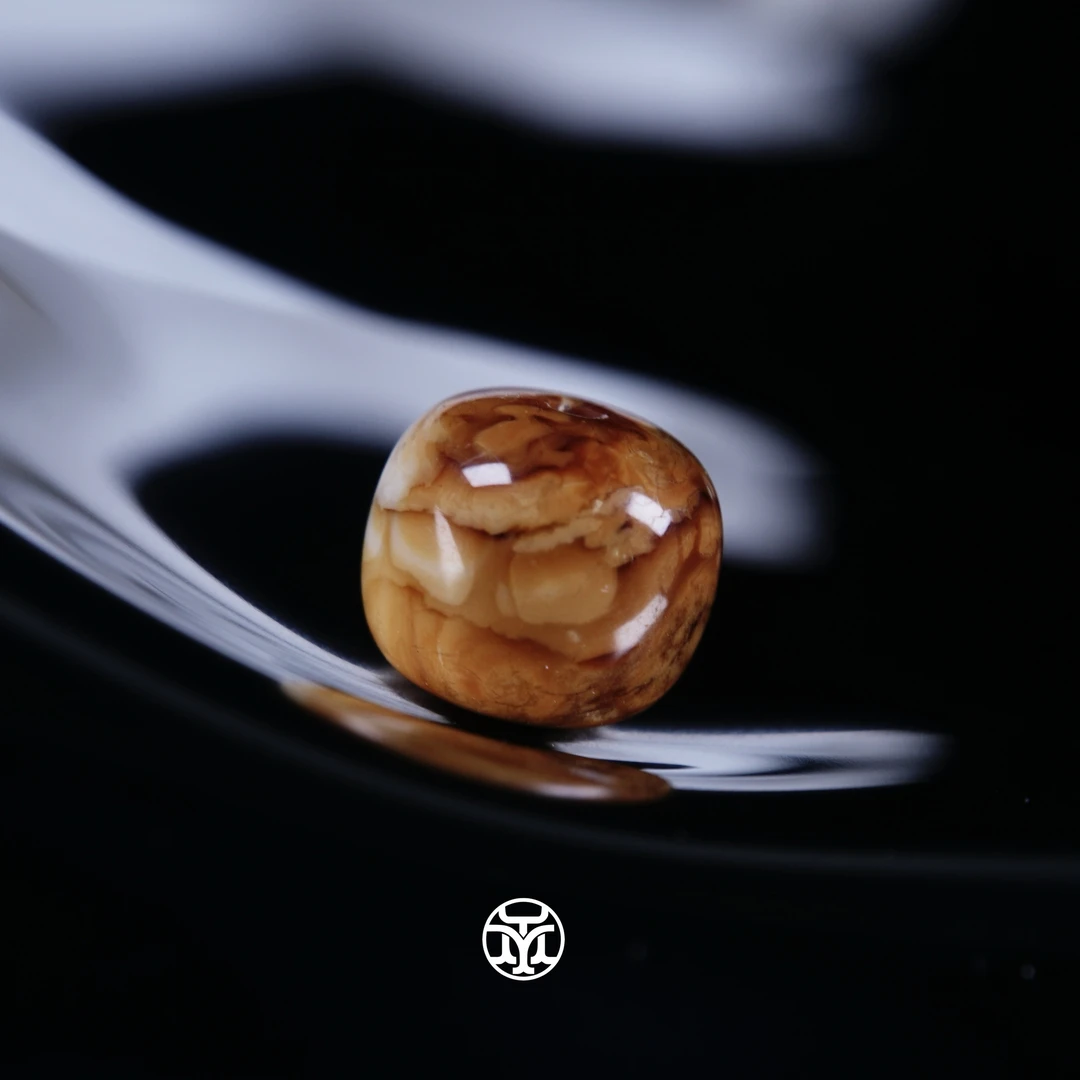 C33（9.0mm）9毫米彩沁溶洞老型配珠 一物一拍 天然俄料琥珀蜜蜡