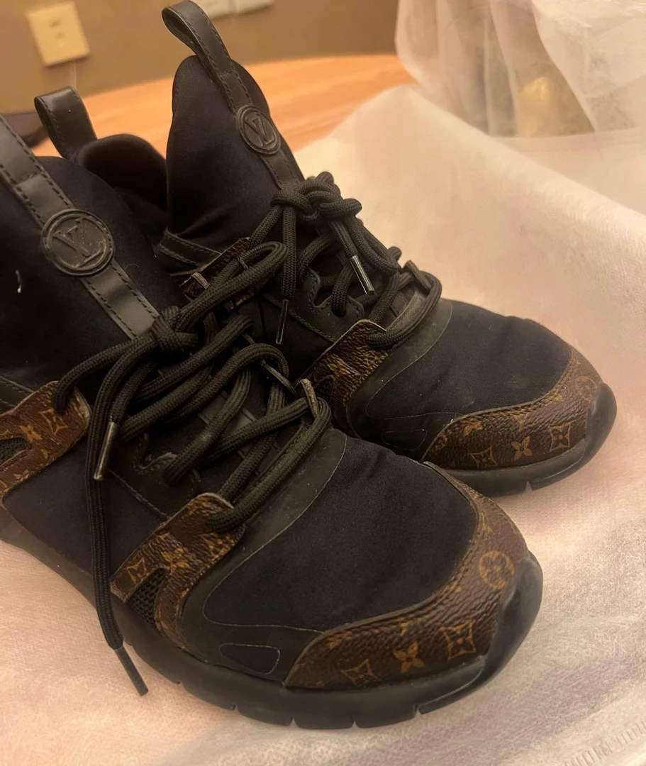 95新 LouisVuitton/路易威登 95新 路易威登运动鞋 21201 35.5码