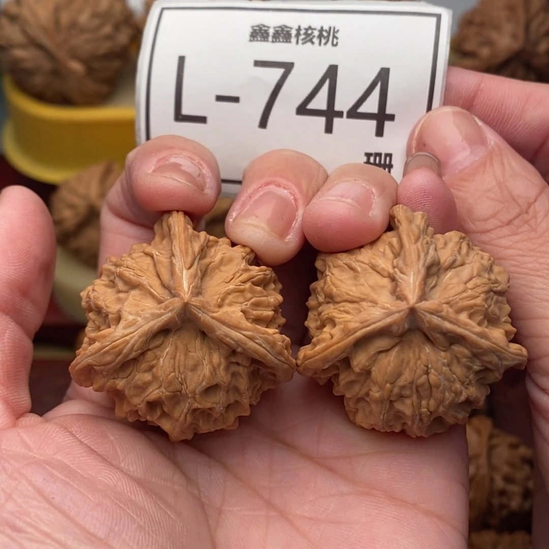 文玩核桃把件盘山奔37….