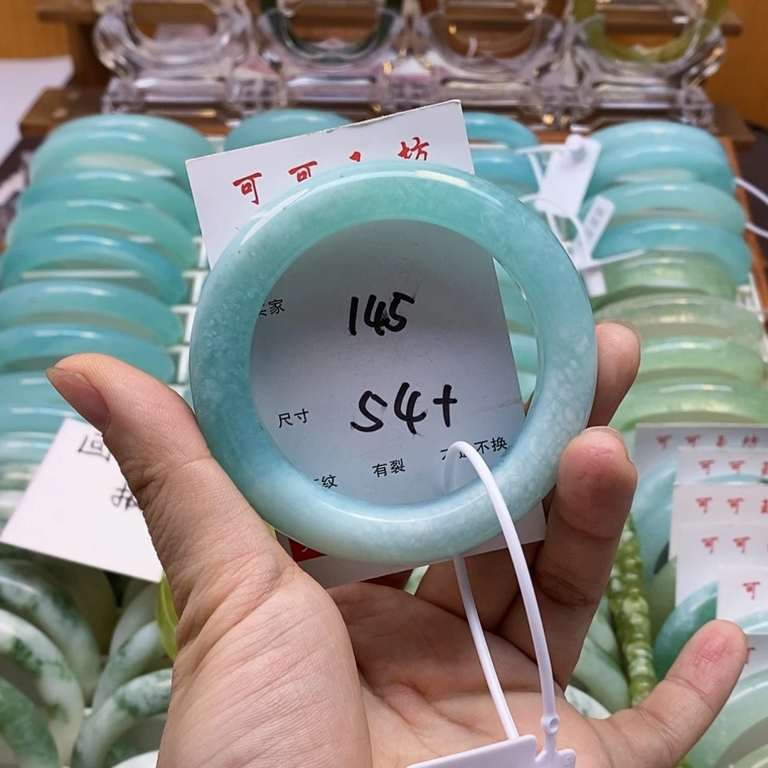 【闪购商品】蛇纹石玉手镯未镶嵌顾****妻