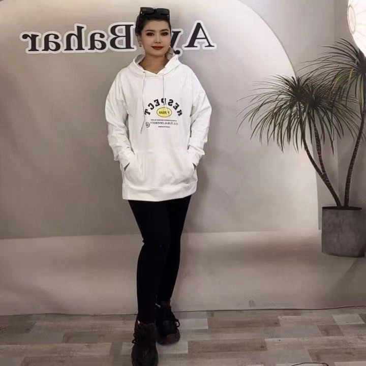 0011  女生漂亮的T恤。