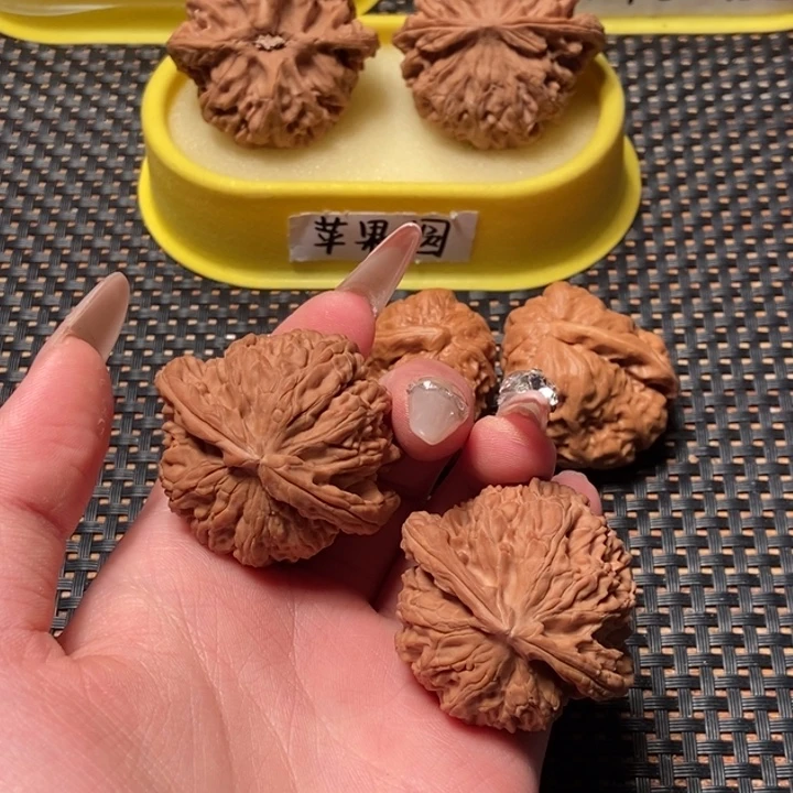 文玩核桃吊坠43全品白狮子