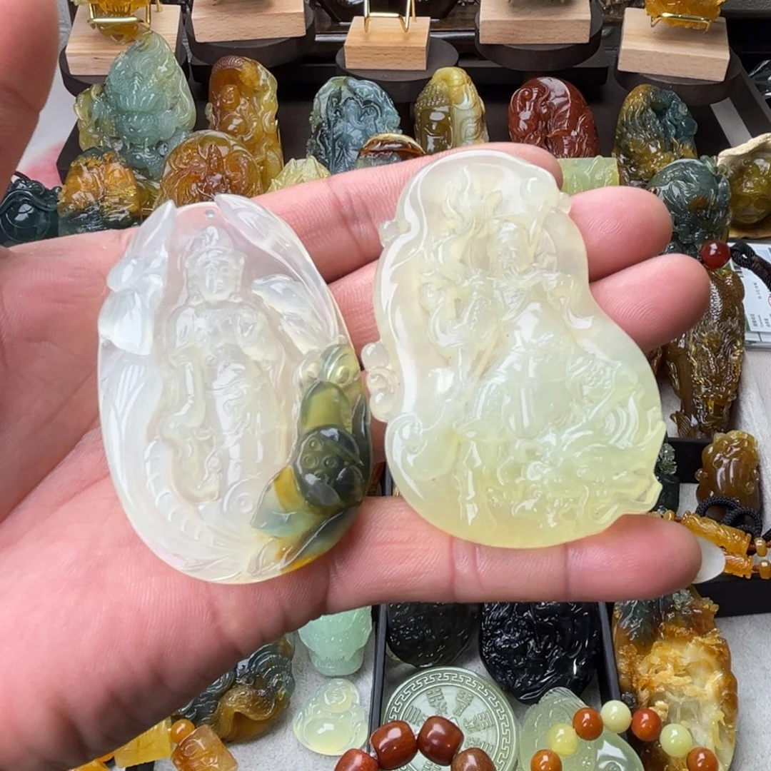 悦***旺蛇纹石玉未镶嵌颈饰