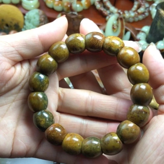 未镶嵌手串岫岩河磨玉(透闪石质玉)?**?