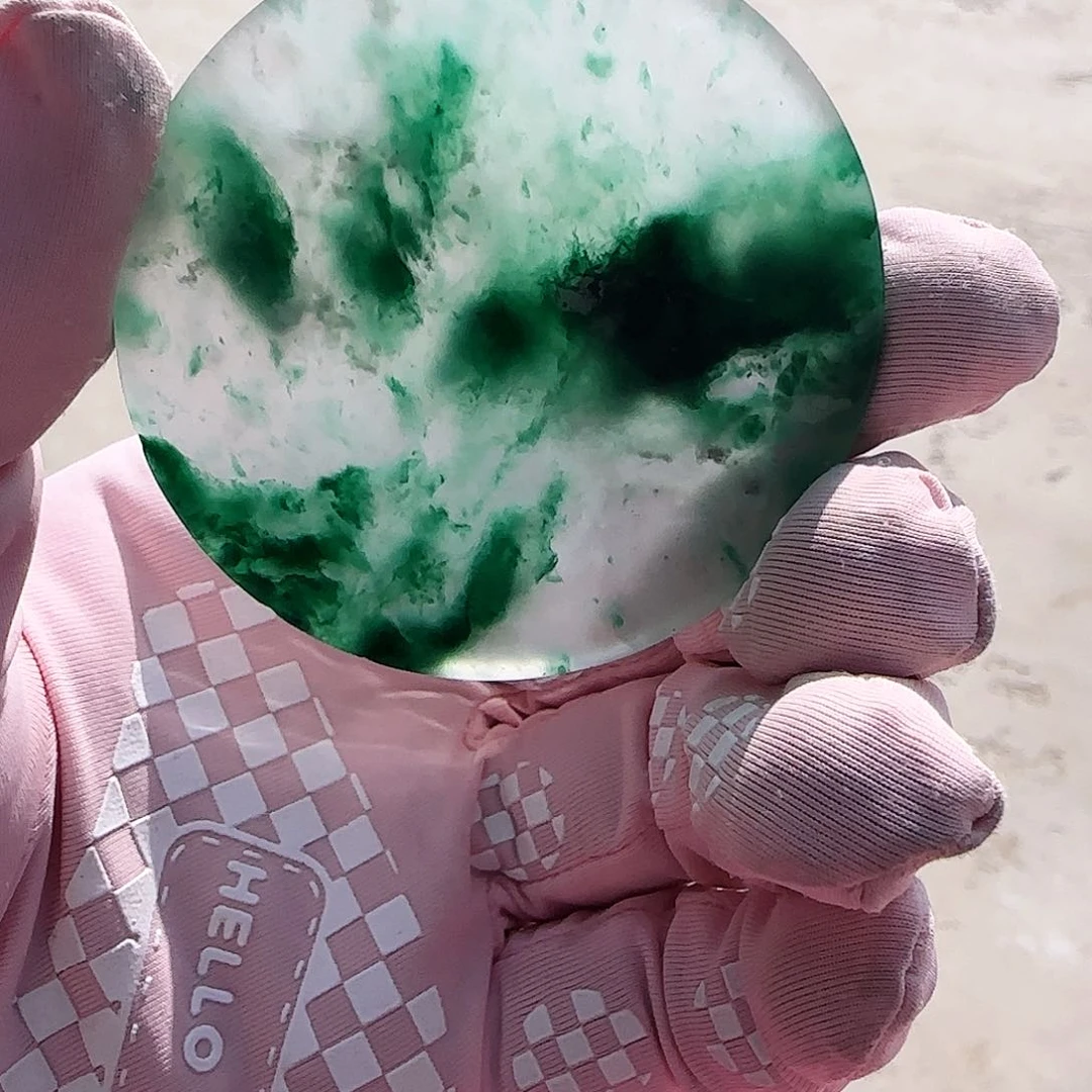 石英质玉颈饰未镶嵌