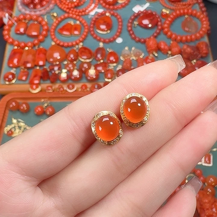 南红玛瑙银S925镶嵌冰红耳饰