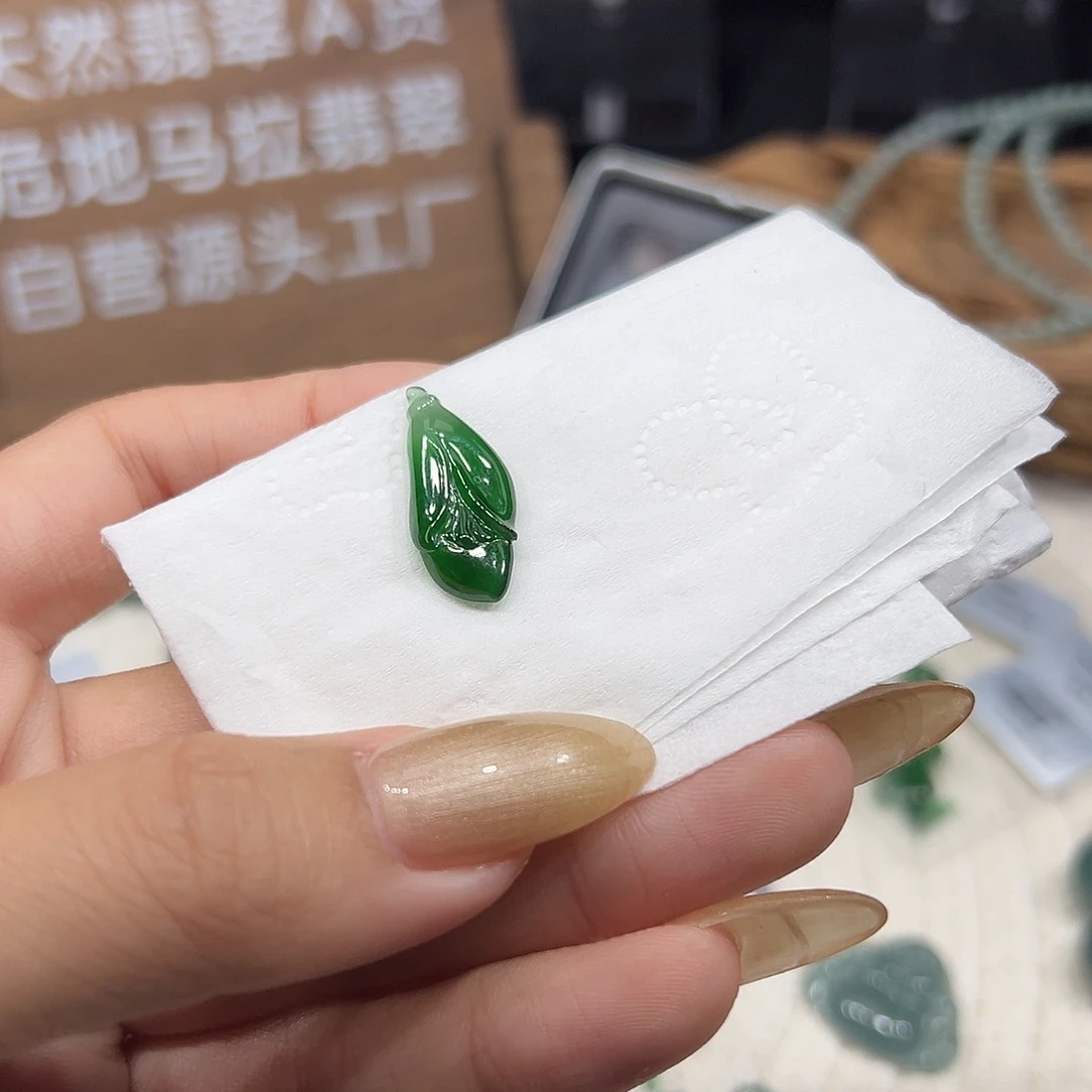 翡翠未镶嵌手链翡翠