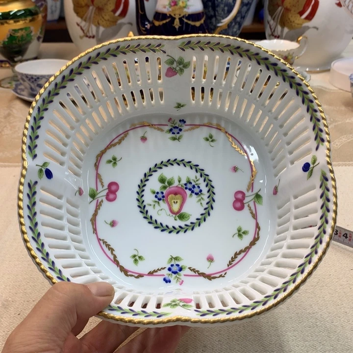 紫砂金瓷阁精品瓷器店