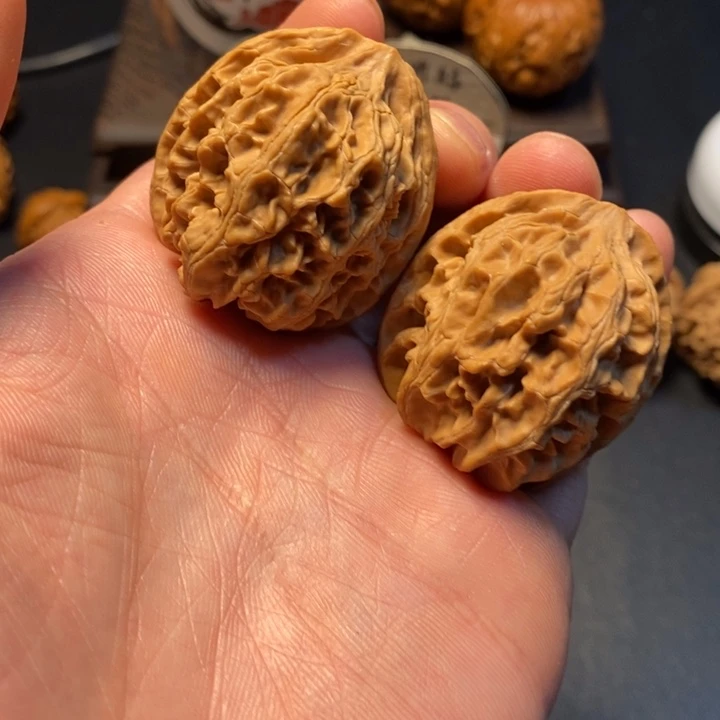 文玩核桃把件2号苹果园36尺