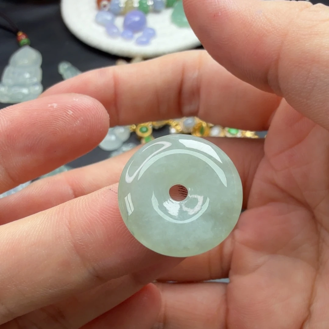 翡翠未镶嵌颈饰102