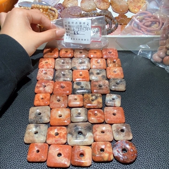 硅化珊瑚（珊瑚玉）颈饰合金怡****⁸3312