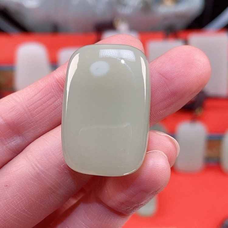 【闪购商品】颈饰未镶嵌和田玉