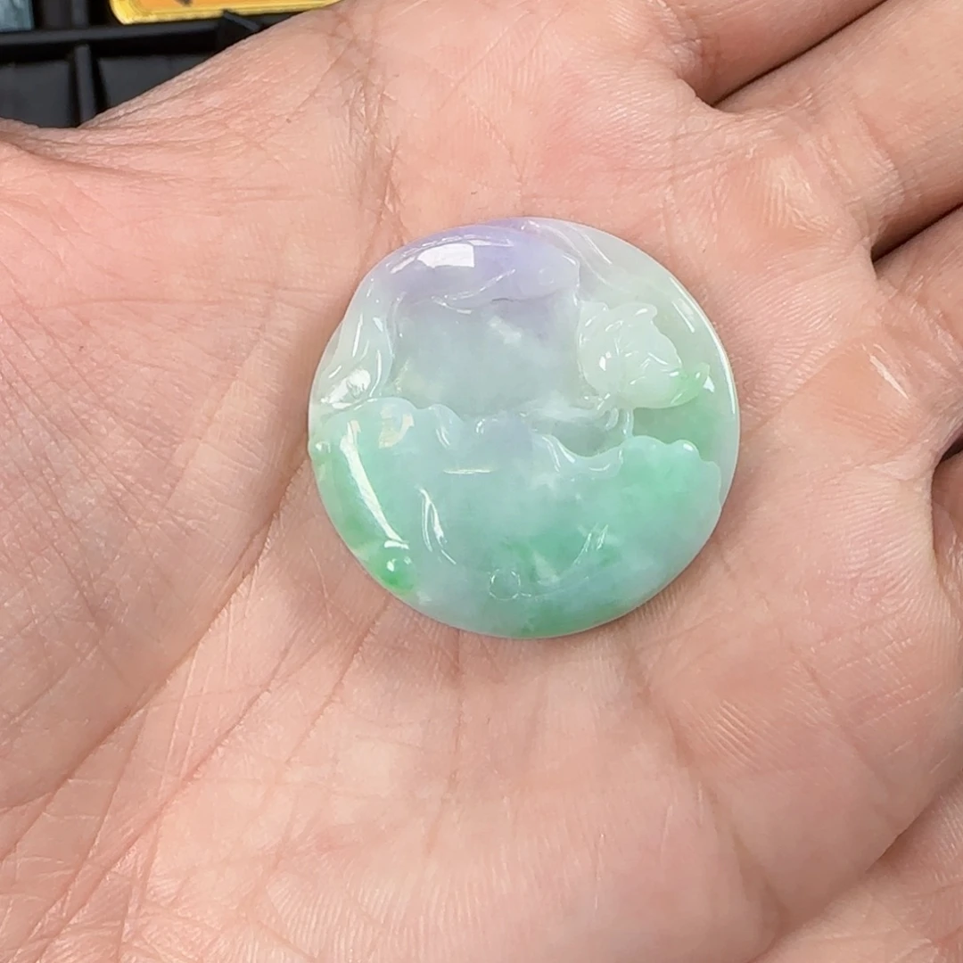 翡翠未镶嵌颈饰春彩莲花荷叶鱼