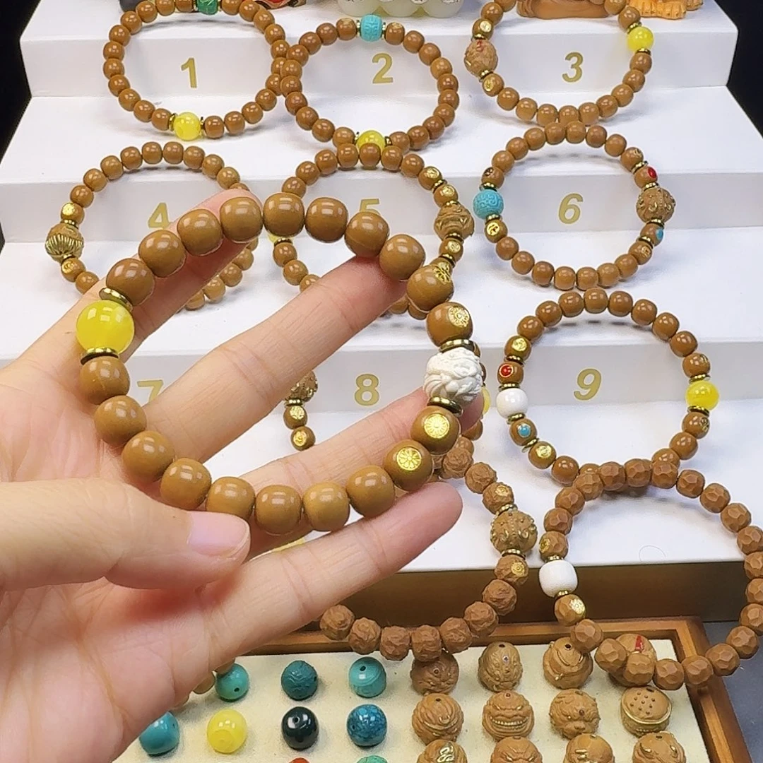 小***学猴头核桃吊坠猴头手串