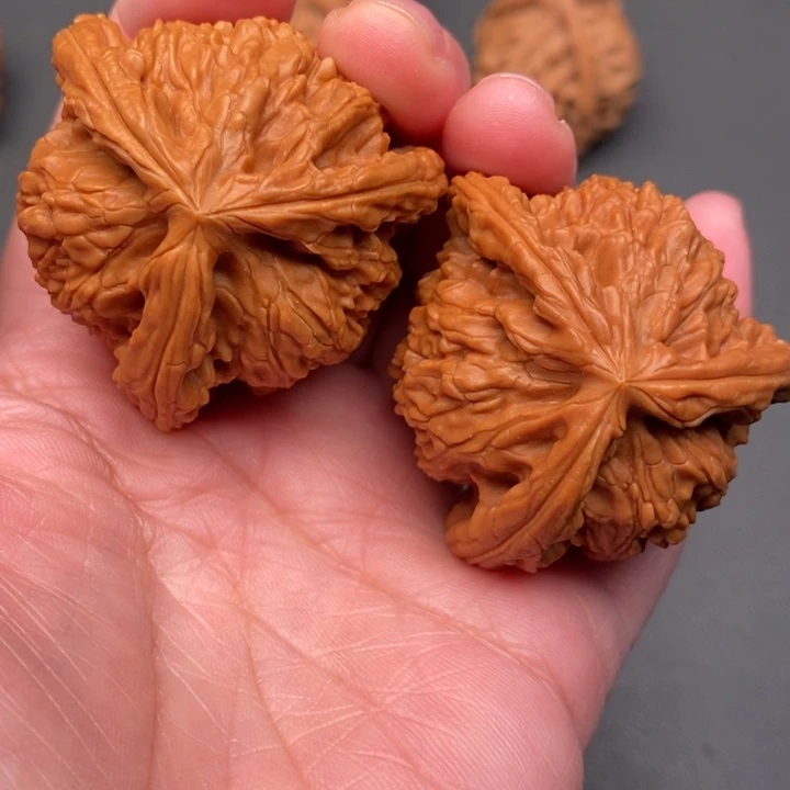 蓝****文玩核桃吊坠核桃核桃核桃