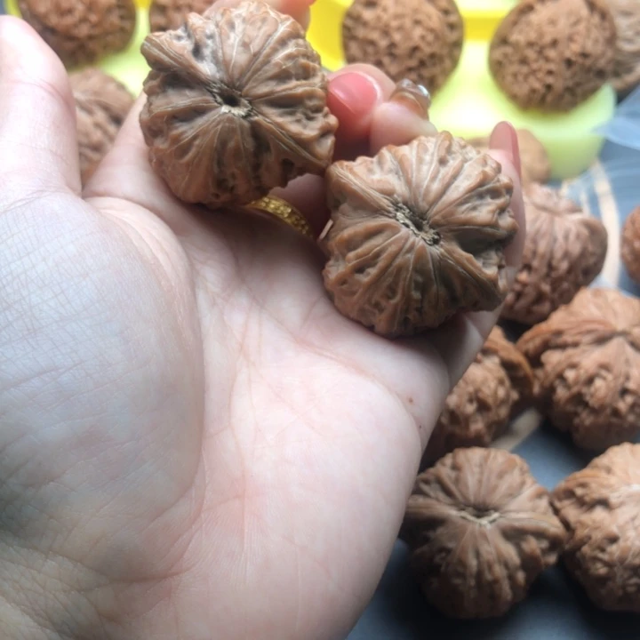 蒸***蒸吊坠文玩核桃40铁锤