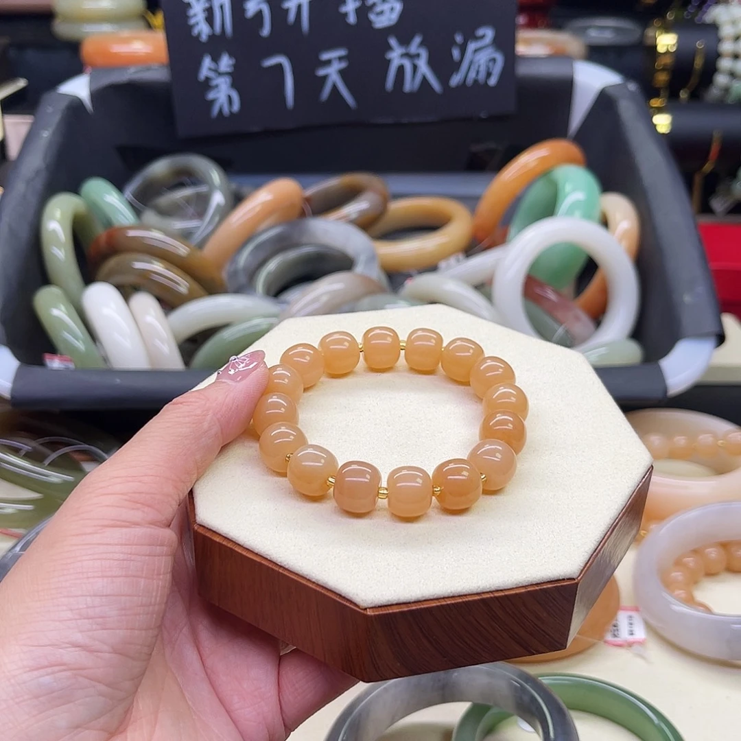 石英质玉未镶嵌手镯