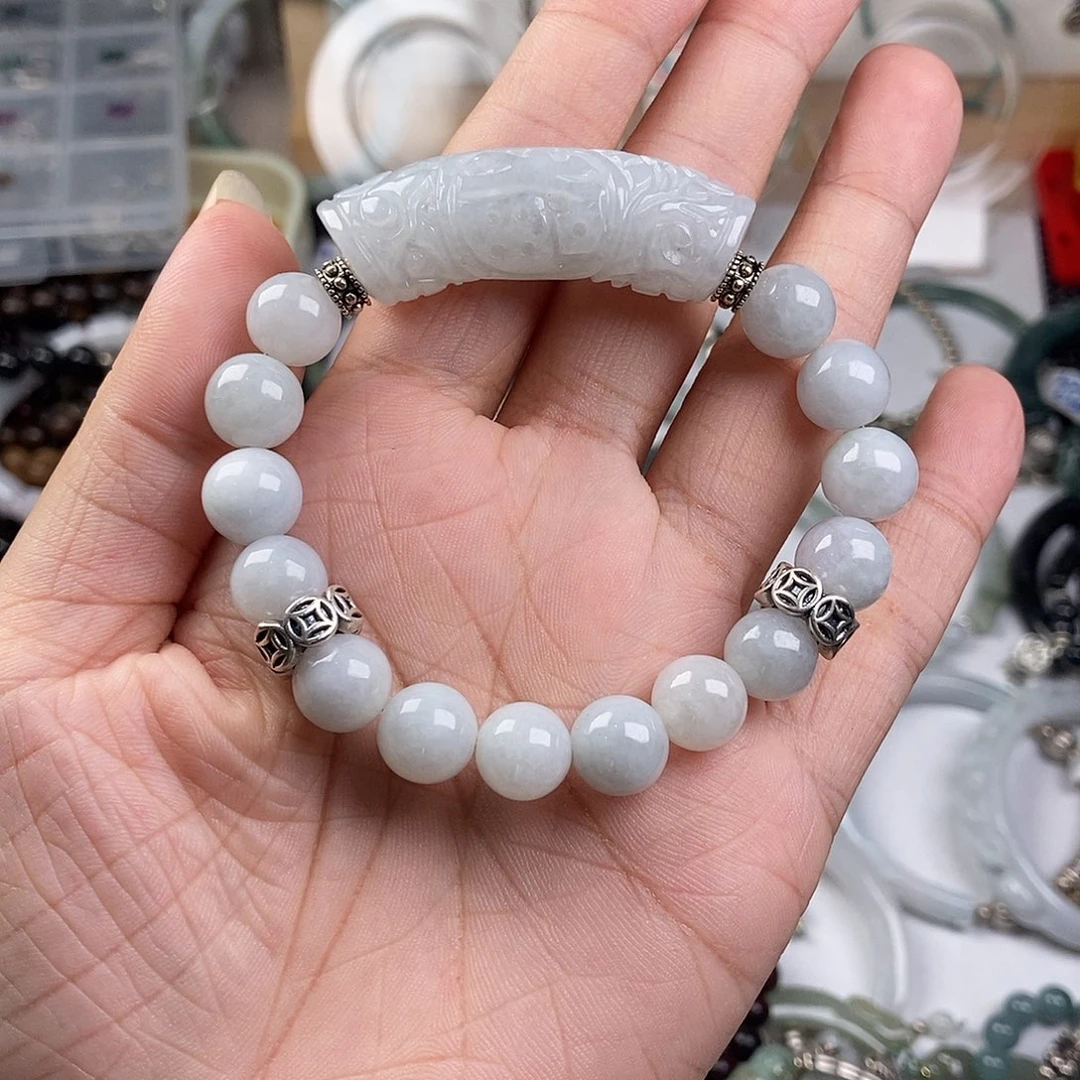 翡翠未镶嵌吊坠(赠链)芷**居