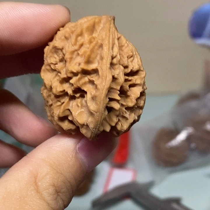 文玩核桃吊坠35苹果蛇头磕尖