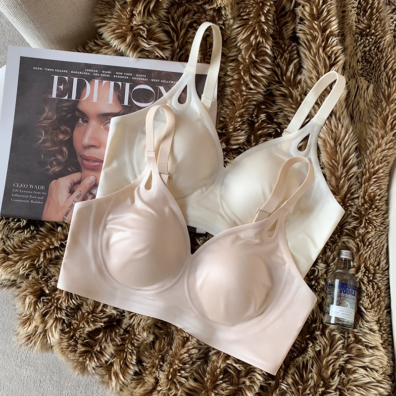提未苏夏季缎面凉感内衣大胸显小无钢圈软支撑防下垂收副乳文胸罩