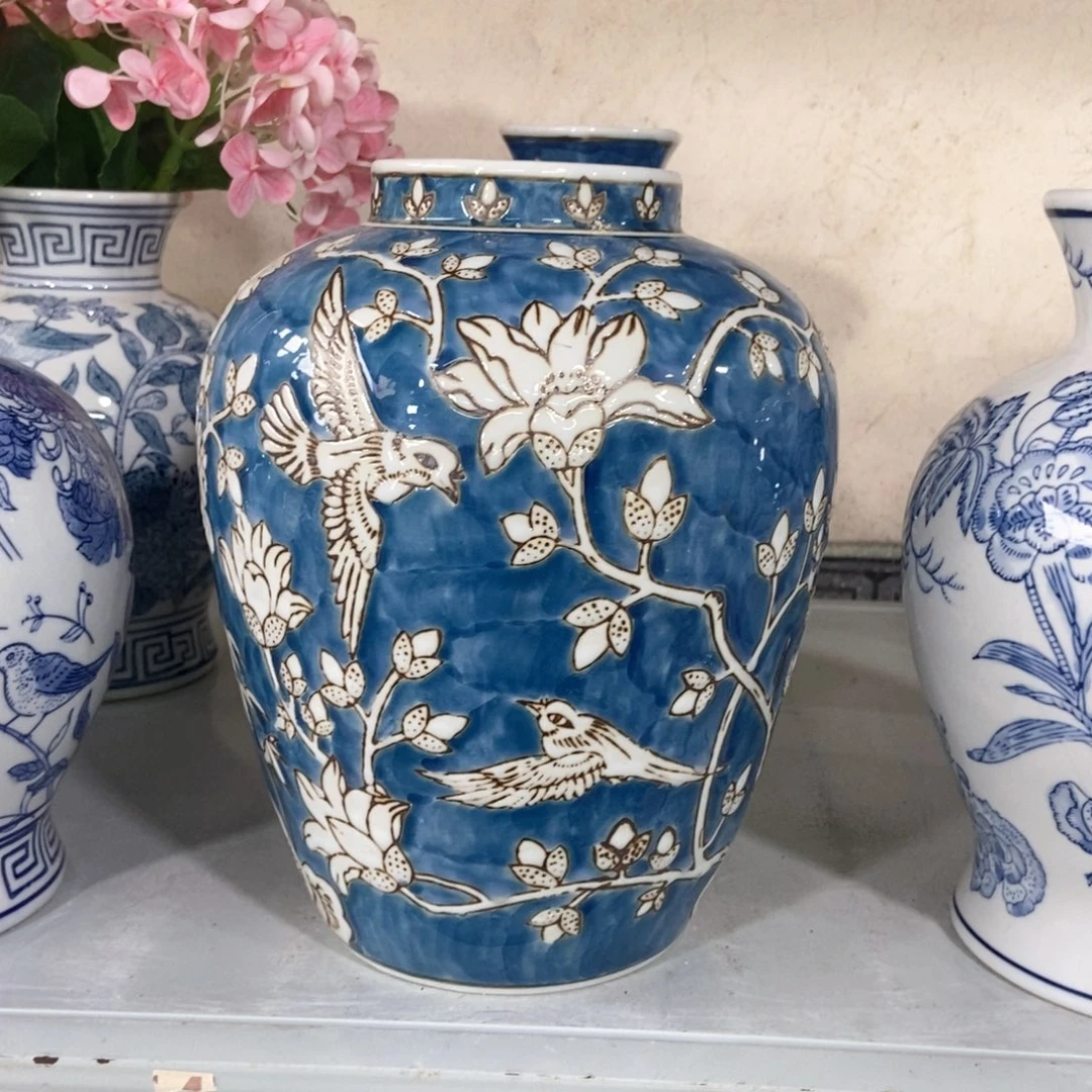 摆件花瓶手绘釉下彩