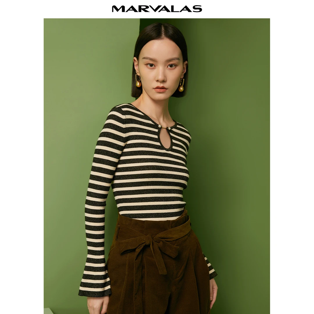 曼德诗条纹针织衫女秋新款黑白条绵羊毛亮丝套头M730002