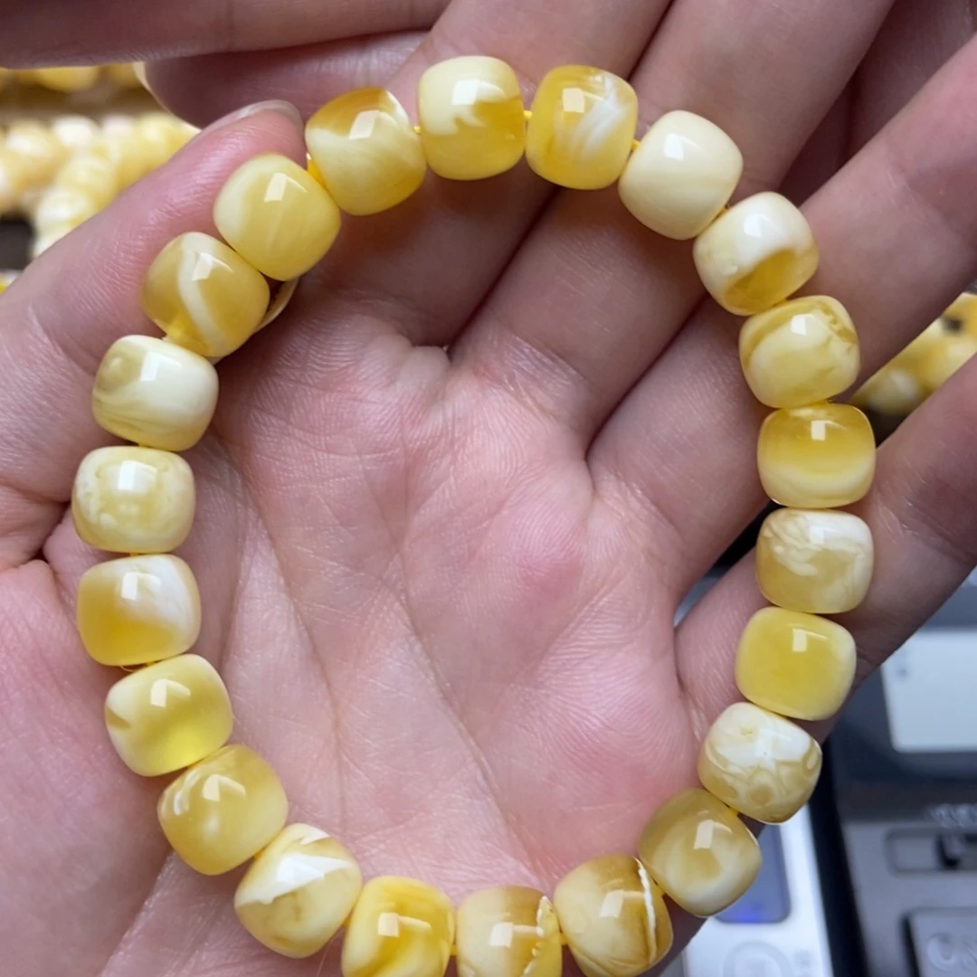 蜜蜡未镶嵌珠宝奇石218