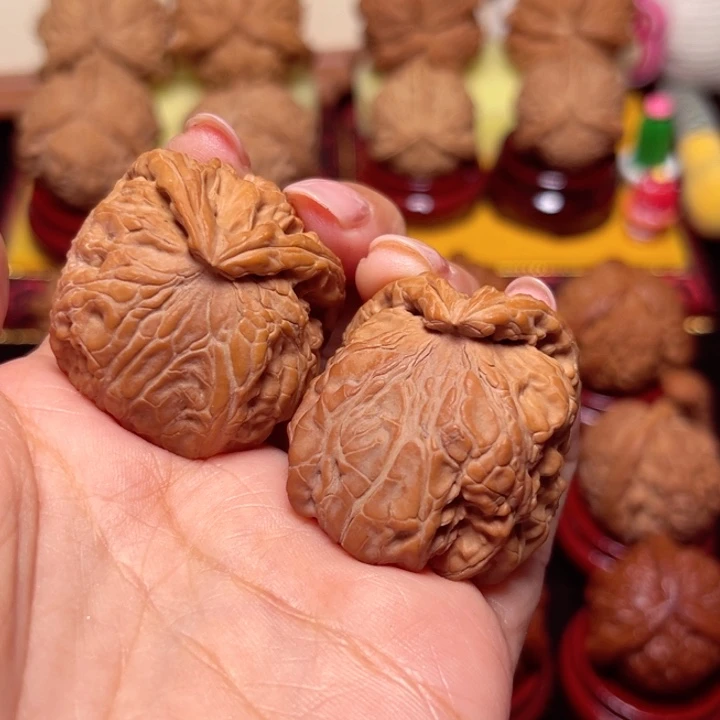 打***呼文玩核桃吊坠34白狮子蛇头