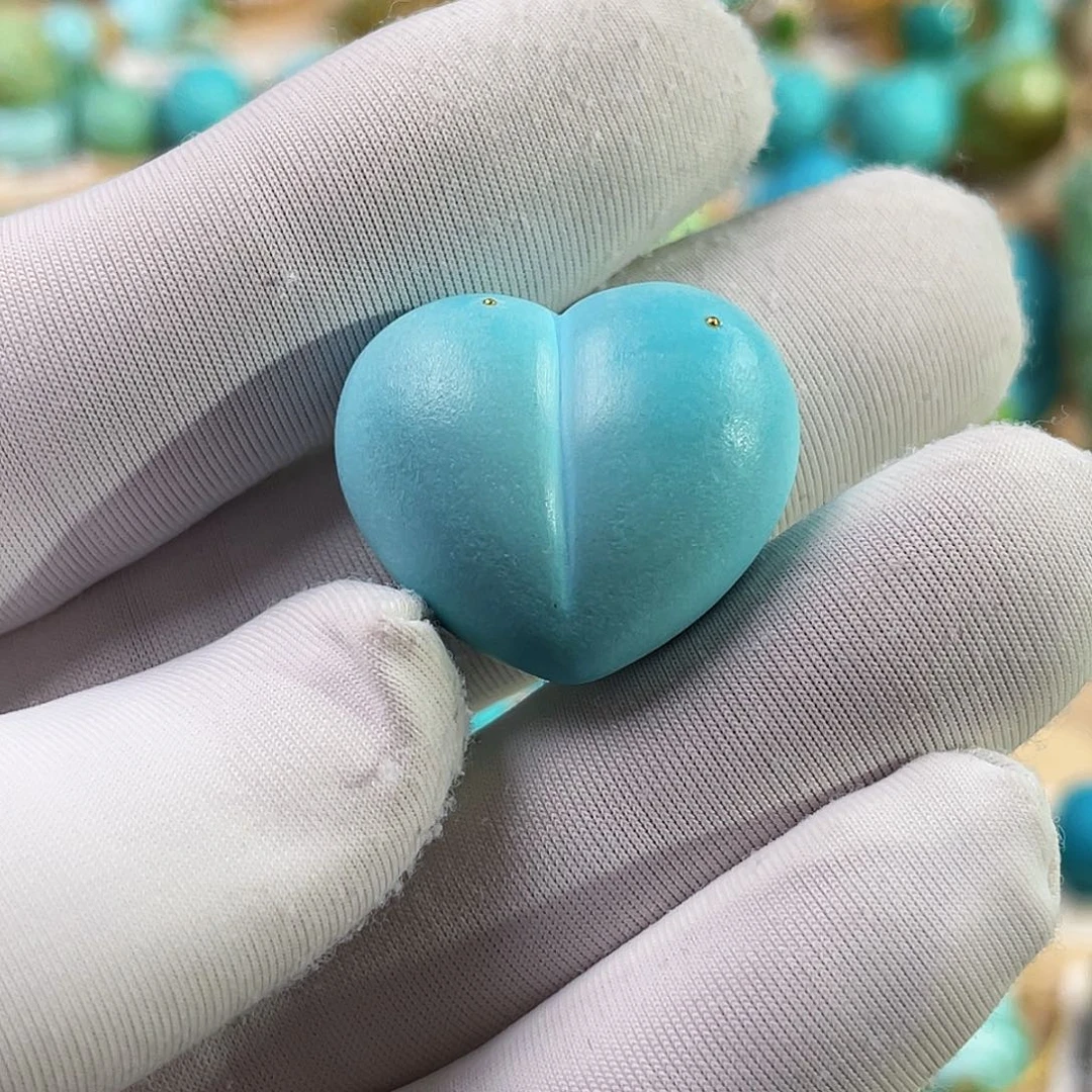 绿松石未镶嵌珠宝奇石