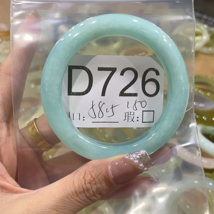 未镶嵌蛇纹石玉手镯E****.