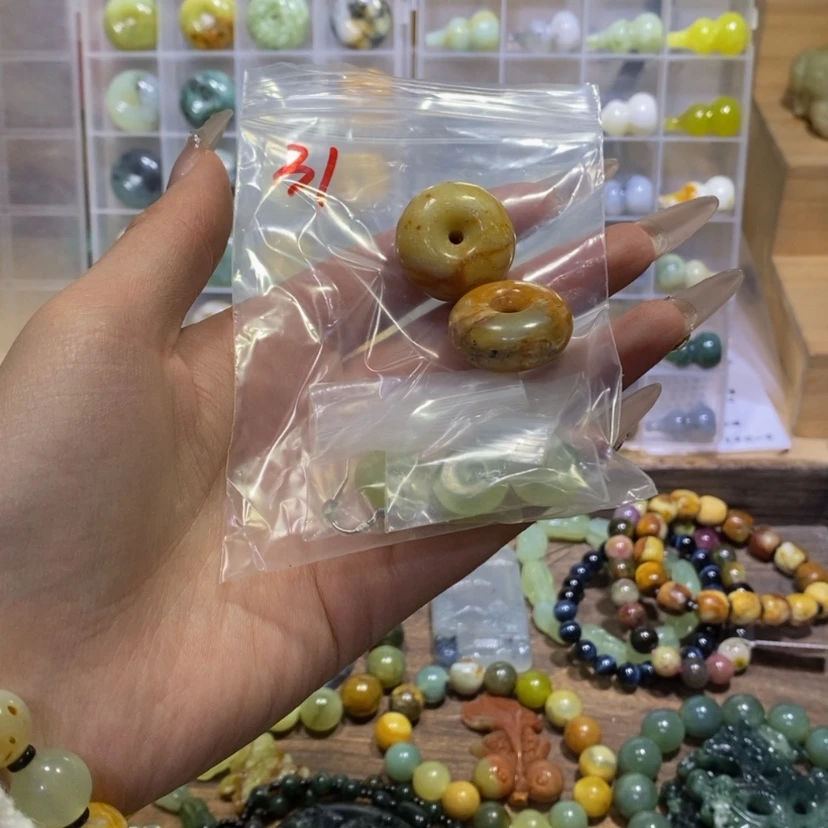 【闪购商品】蛇纹石玉颈饰未镶嵌31