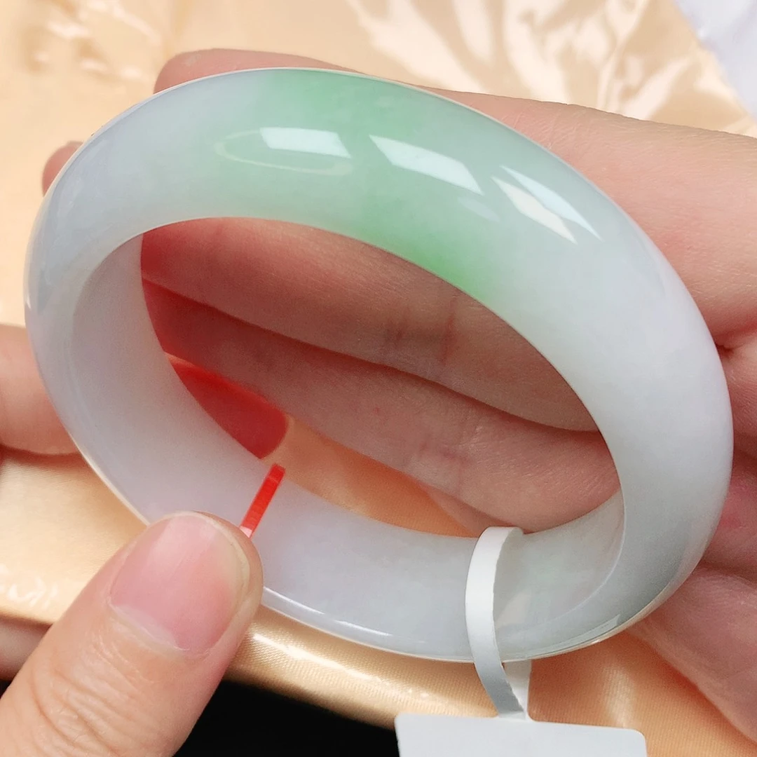 翡翠手镯未镶嵌抖音698